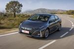 Toyota Prius Plug-in Hybrid 2016 года